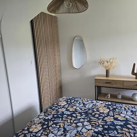 T2 Hippodrome Apartment Sene